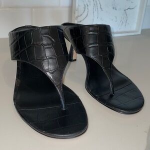 NWT Nordstrom Thong Black Sandals with Croc Pattern Size 7